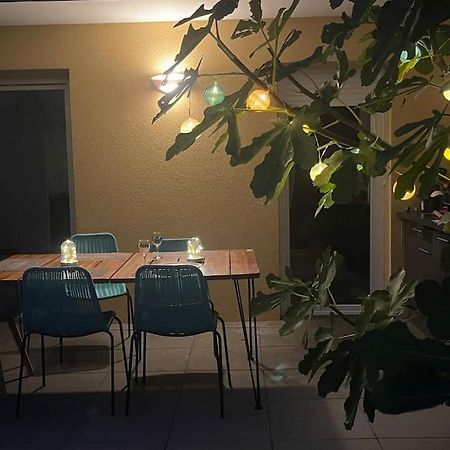 Tres Bel Appartement Contemporain Et Calme เฟรฌูส ภายนอก รูปภาพ